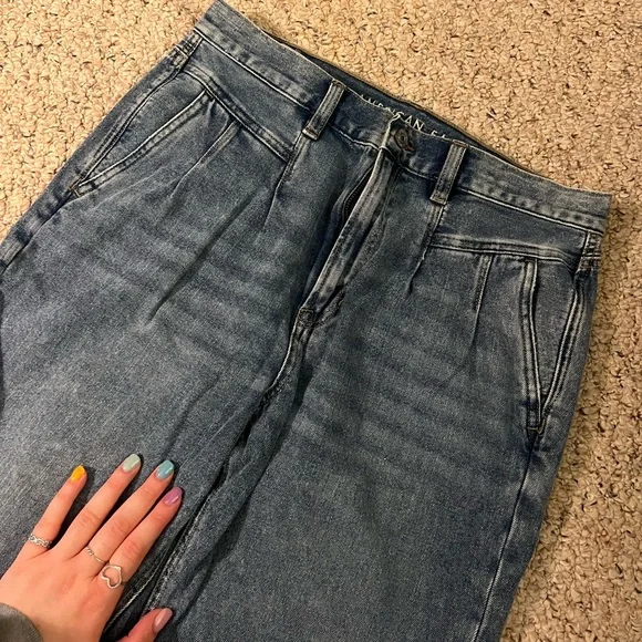 AE mom jeans - Picture 3 of 5